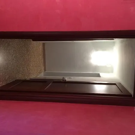 לינה וארוחת בוקר Maison Dei Miracoli 2*
