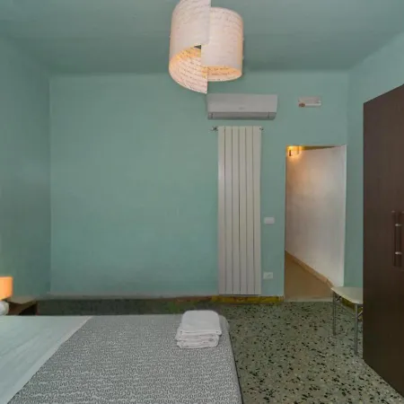 לינה וארוחת בוקר Maison Dei Miracoli 2*