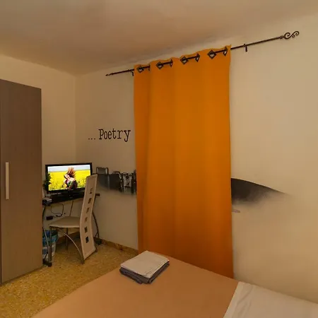 לינה וארוחת בוקר Maison Dei Miracoli 2*